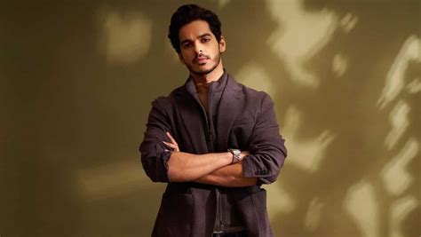 Ishaan Khatter confirms hes in a relationship but chooses to。